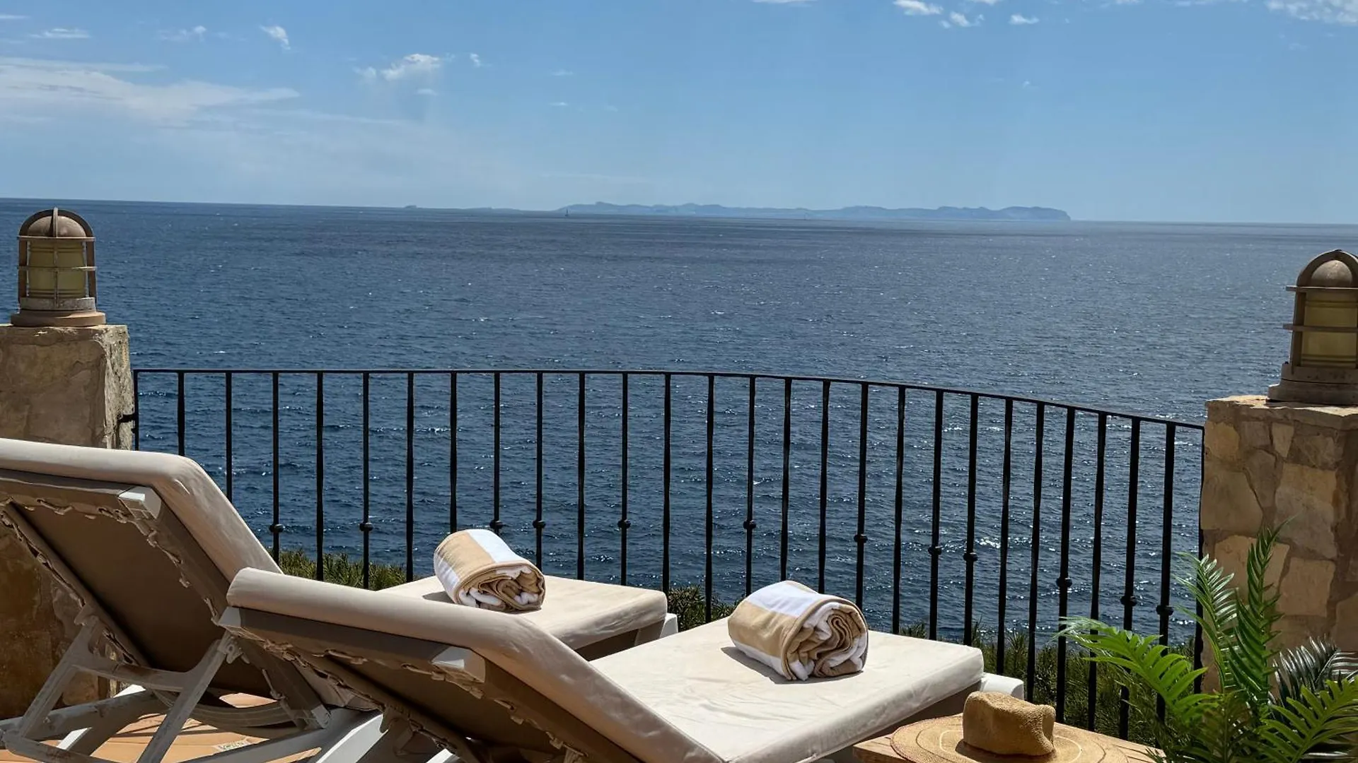 Luxus Villa Direkt Am Meer Cala Pi  Spain